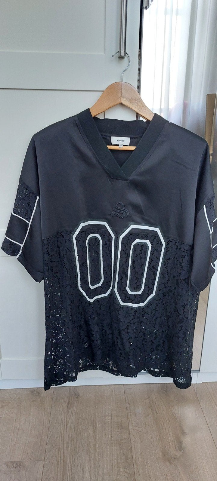 Baseball shirt oversized zwart kant L-Xl, Kleding | Dames, Tops, Zo goed als nieuw, Maat 46/48 (XL) of groter, Zwart, Korte mouw