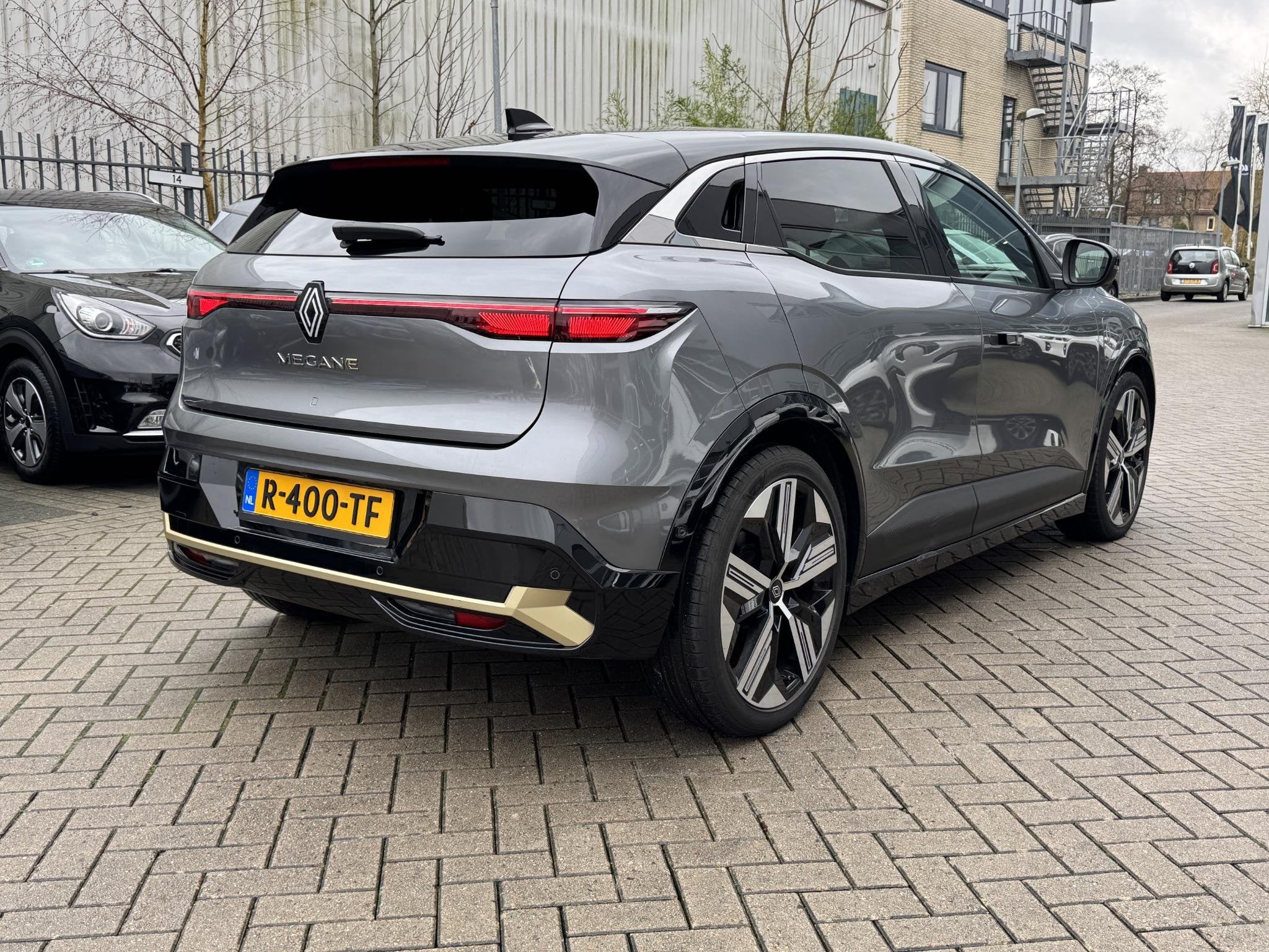 Renault Megane E-Tech EV60 Optimum Charge Iconic | stoel ver, Verwarmde buitenspiegels, 900 kg, Mégane, 5 stoelen