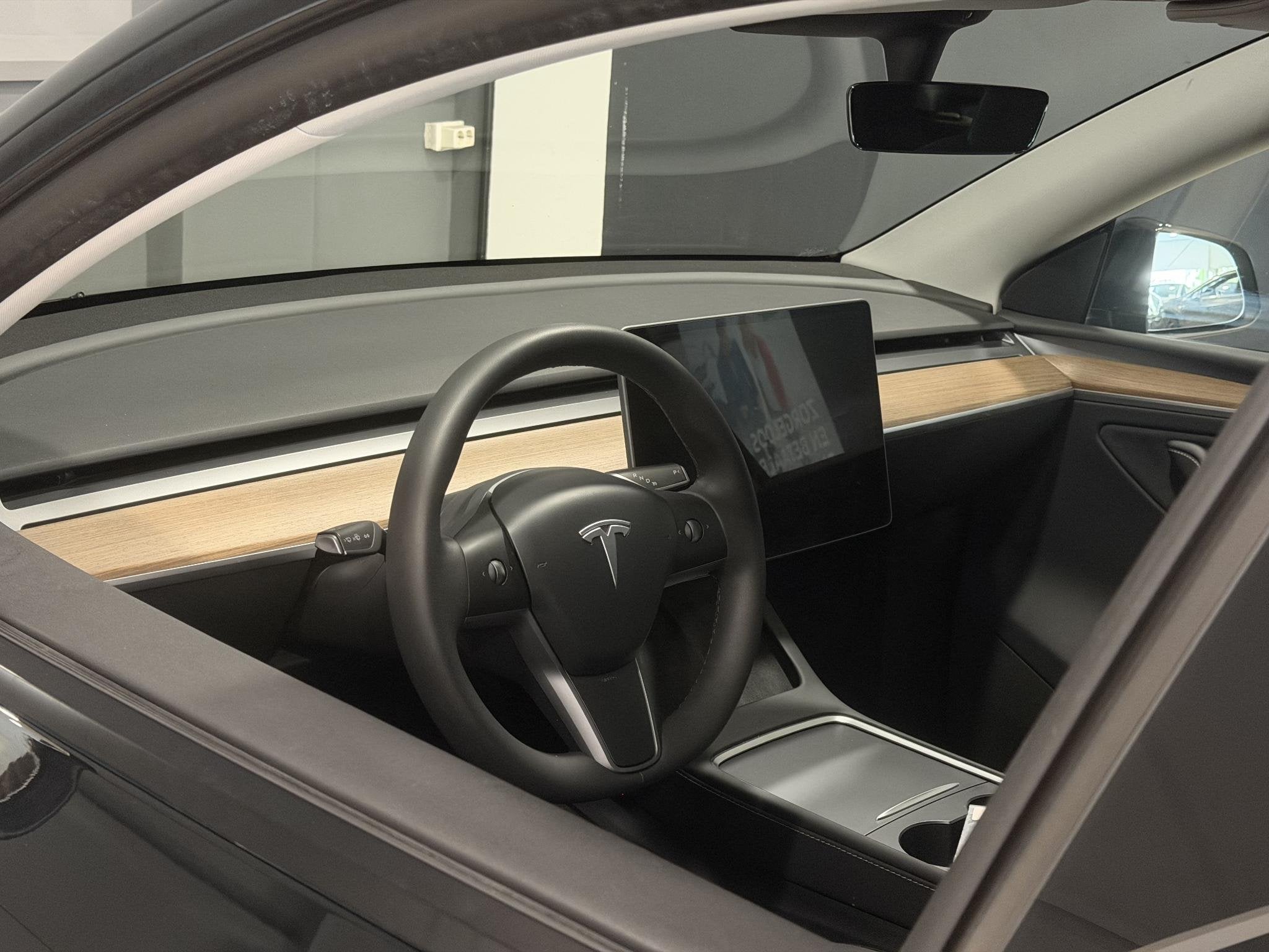 Tesla Model Y Long Range AWD 75 kWh | SOH 92% | Autopilot |, Auto's, Automaat, Stof, Gebruikt, 495 min