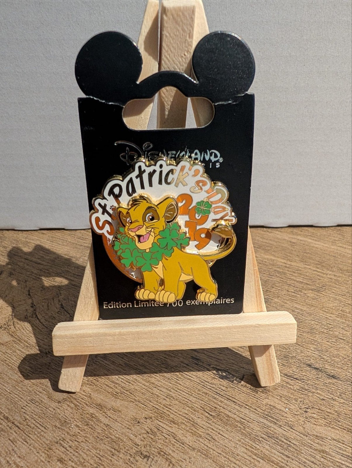 Disney Pin LE700 St. Patrick's Day Simba Lion King, Ophalen of Verzenden