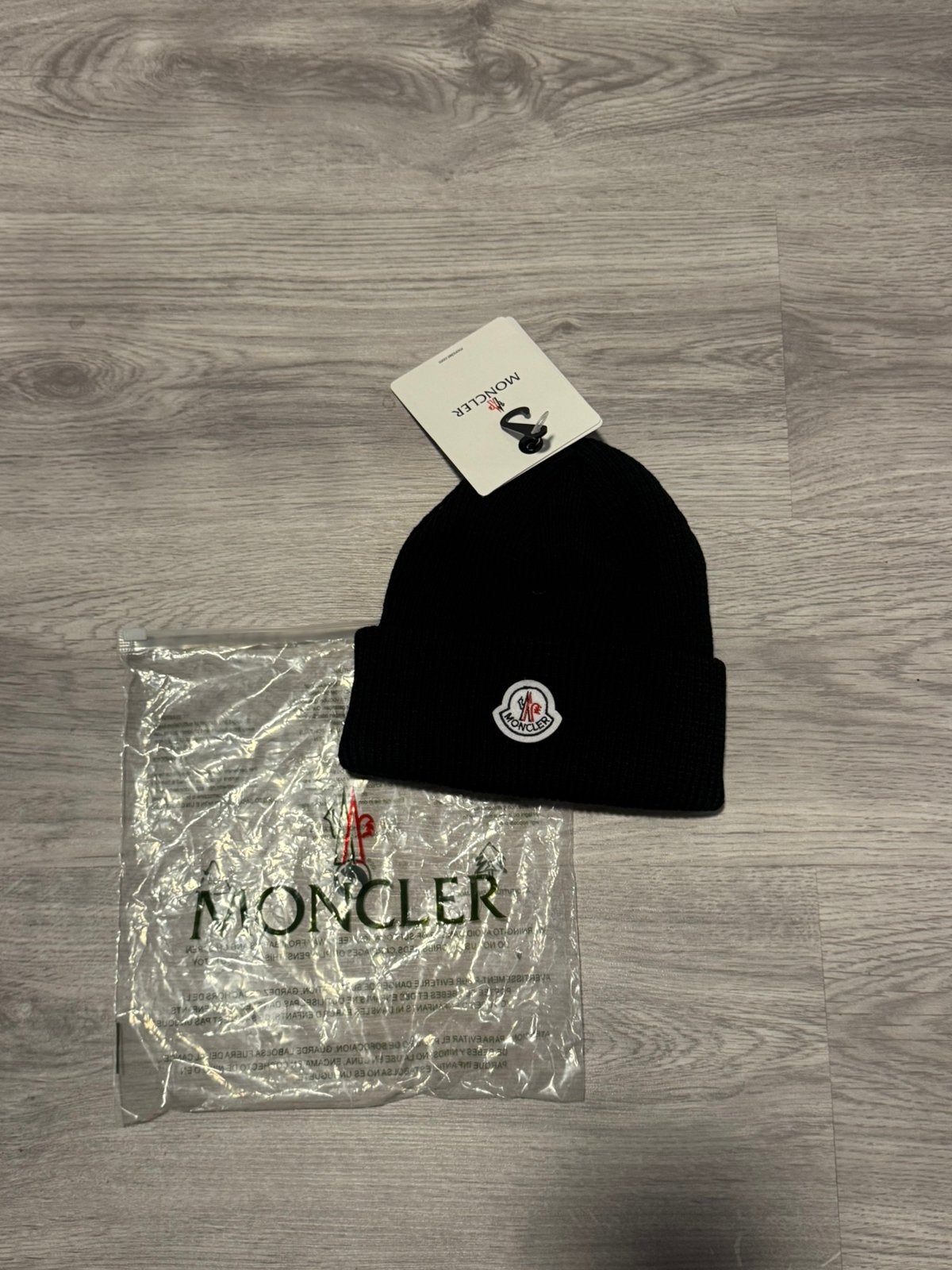 Moncler muts voor skiën, Kleding | Heren, Ophalen of Verzenden, Zo goed als nieuw, Overige maten, Muts