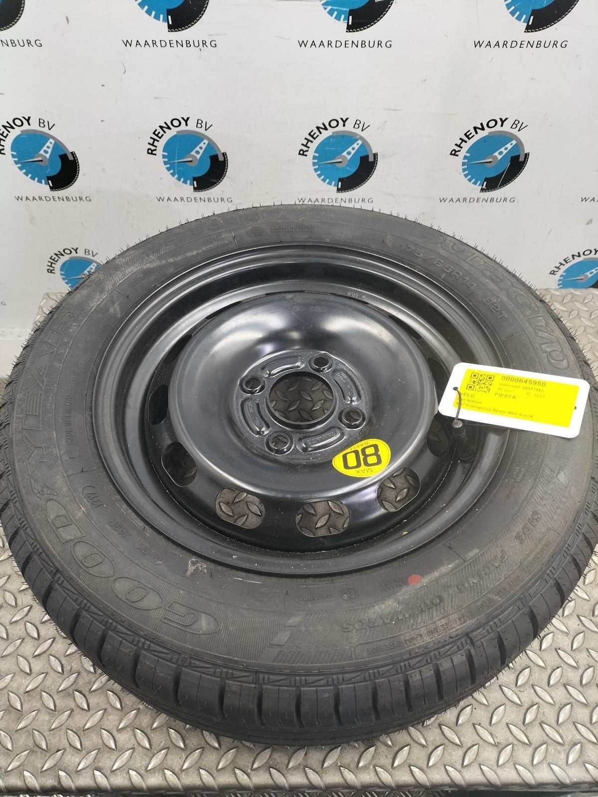 Ford Fiesta thuiskomer/ wiel + krikset. 175/65 14 Goodyear, Gebruikt, -, 175 mm, -