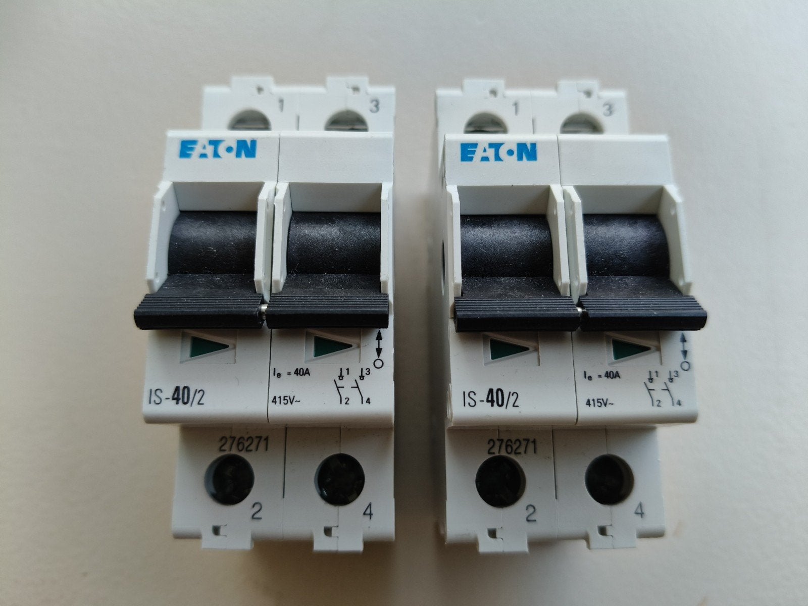 2x Eaton 1 fase hoofdschakelaar 40A - AM80B, Verzenden, Gebruikt, Eaton, Schakelaar