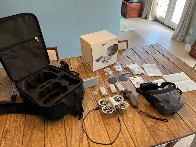 DJI neo motion fly more combo, Audio, Tv en Foto, Drones, Ophalen, Cameradrone, 15 tot 30 minuten, Zo goed als nieuw