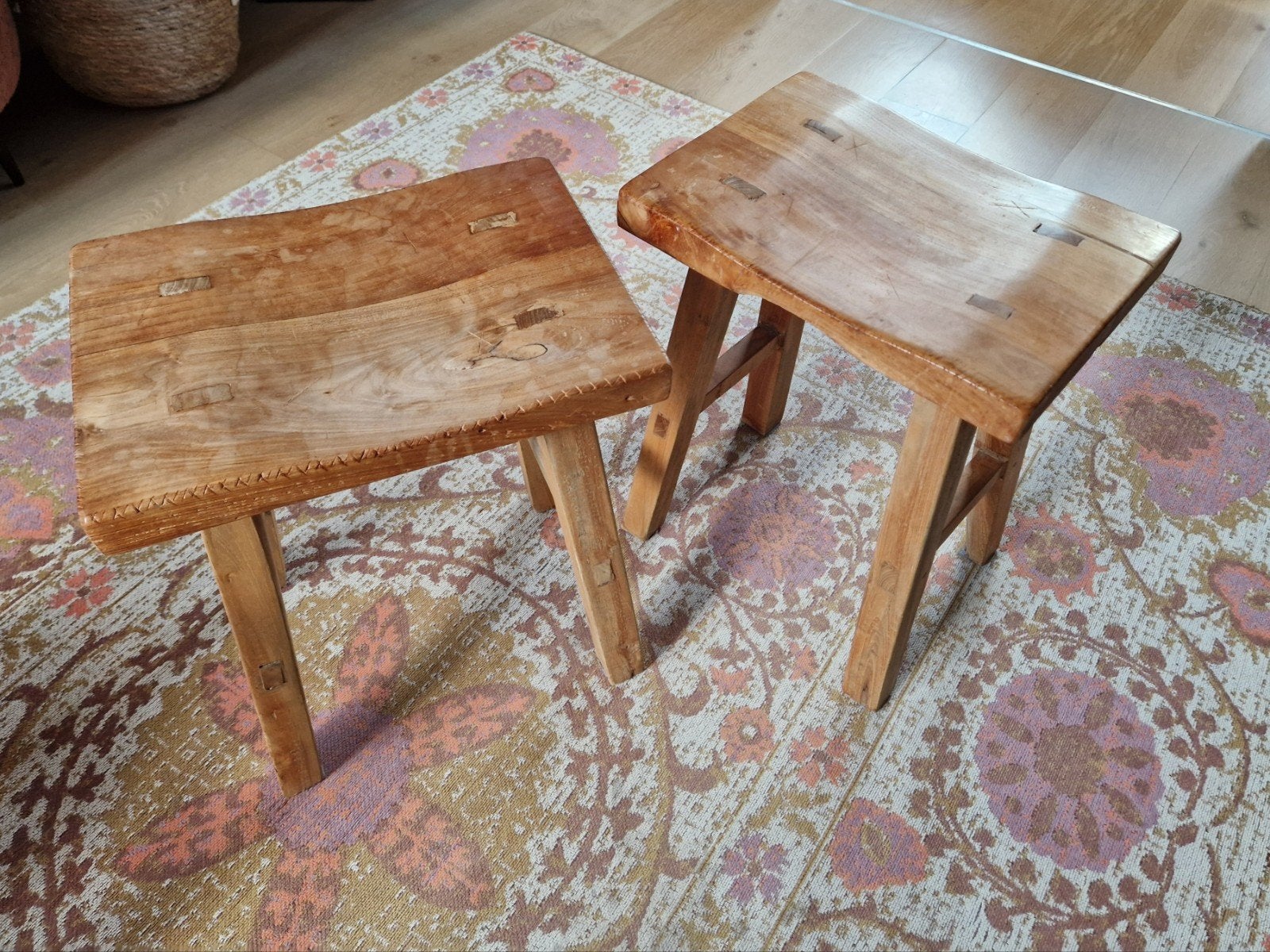 Multifunctionele houten krukjes/bijzettafels van Leenbakker, Ophalen, Gebruikt, Hout