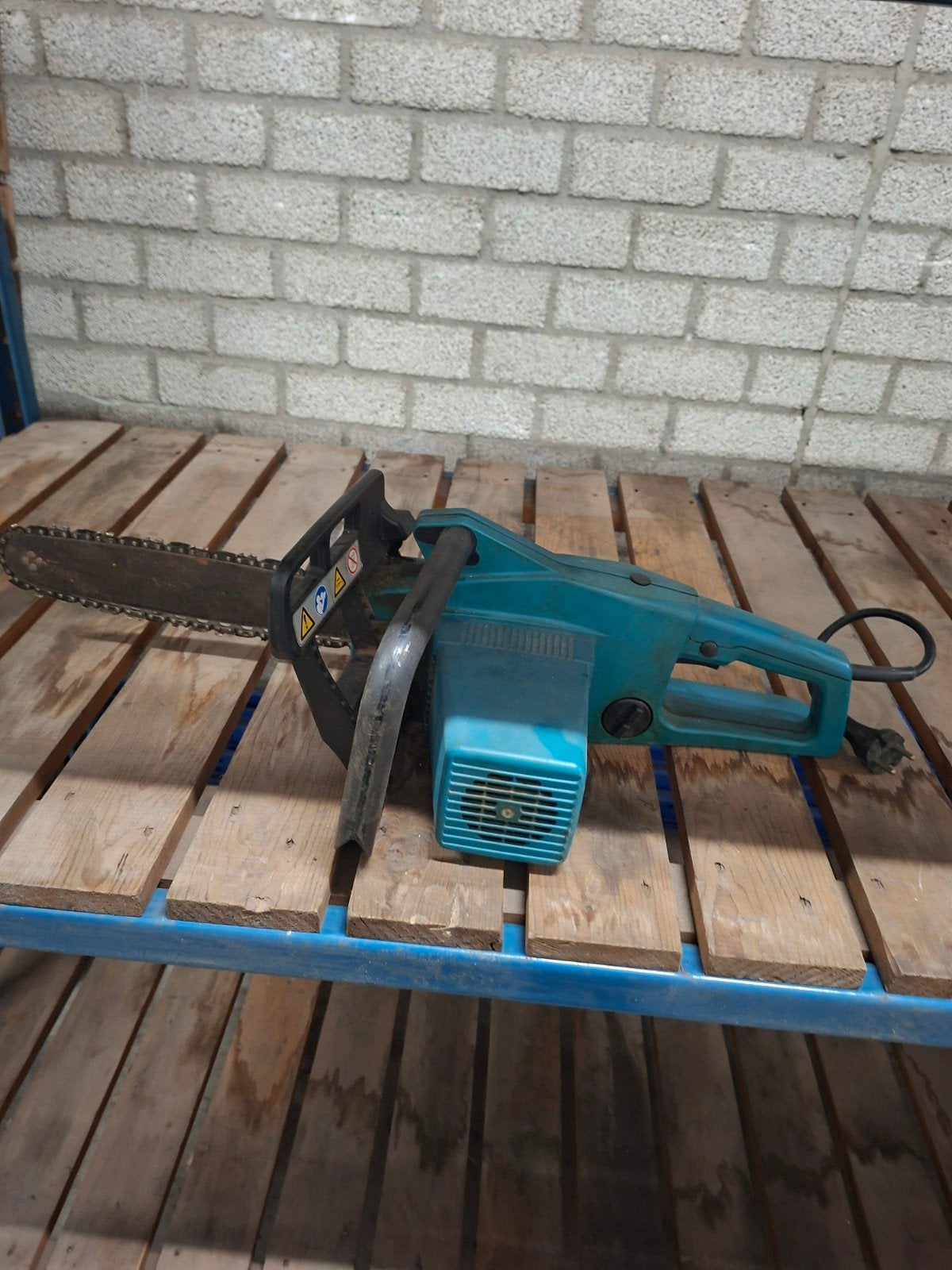 Makita Elektrische Kettingzaag DES 300 - 1400W, Doe-het-zelf en Verbouw, Ophalen, Gebruikt, 70 mm of meer, Kettingzaag