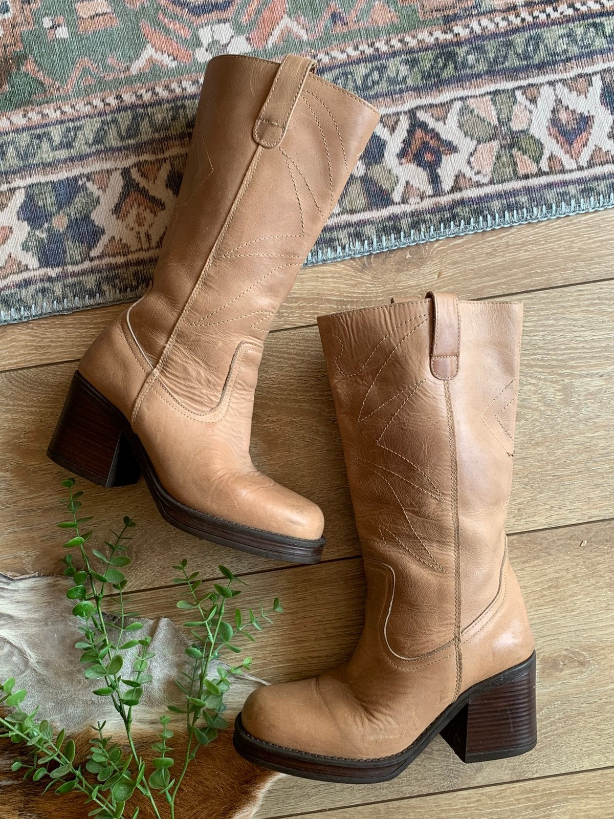 Campus boots 38 39 retro boots blokhak cowboylaarzen, Kleding | Dames, Schoenen, Hoge laarzen, -, Beige, -