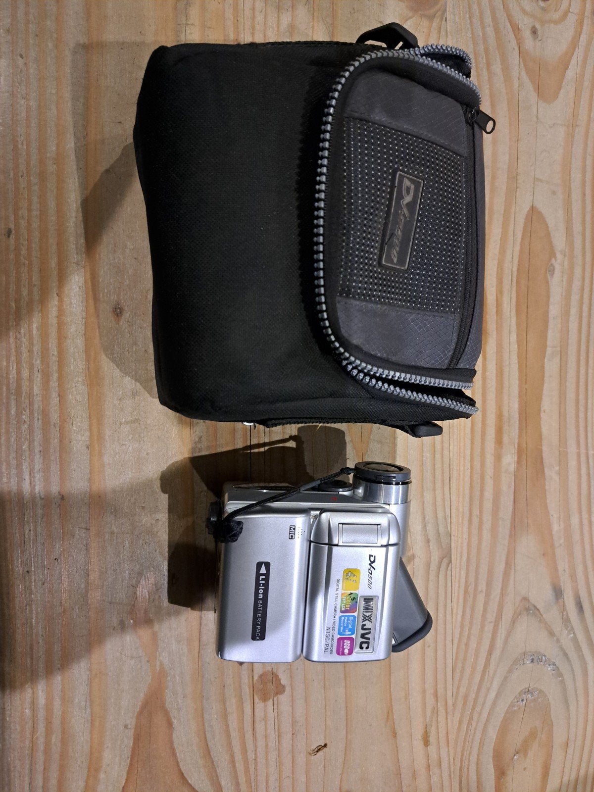 JVC D-VHS500 Mini DV Camcorder met tas, Mini dv, Gebruikt, JVC, Camera