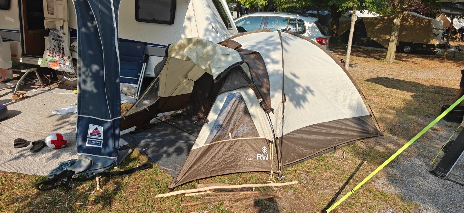2-persoons tent - Gebruikt maar in prima staat, Ophalen, Gebruikt, Tot en met 2