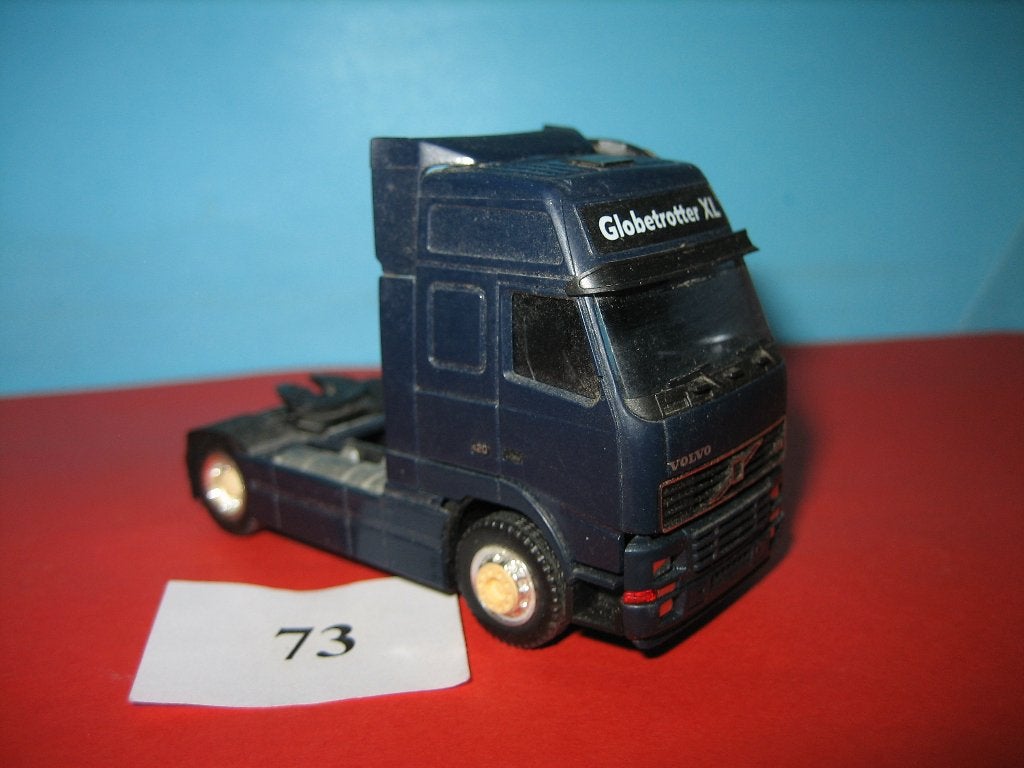 (T-4)  kavel  met losse  VOLVO  Truck's  awm/albedo, Ophalen of Verzenden, Zo goed als nieuw, Bus of Vrachtwagen, AWM