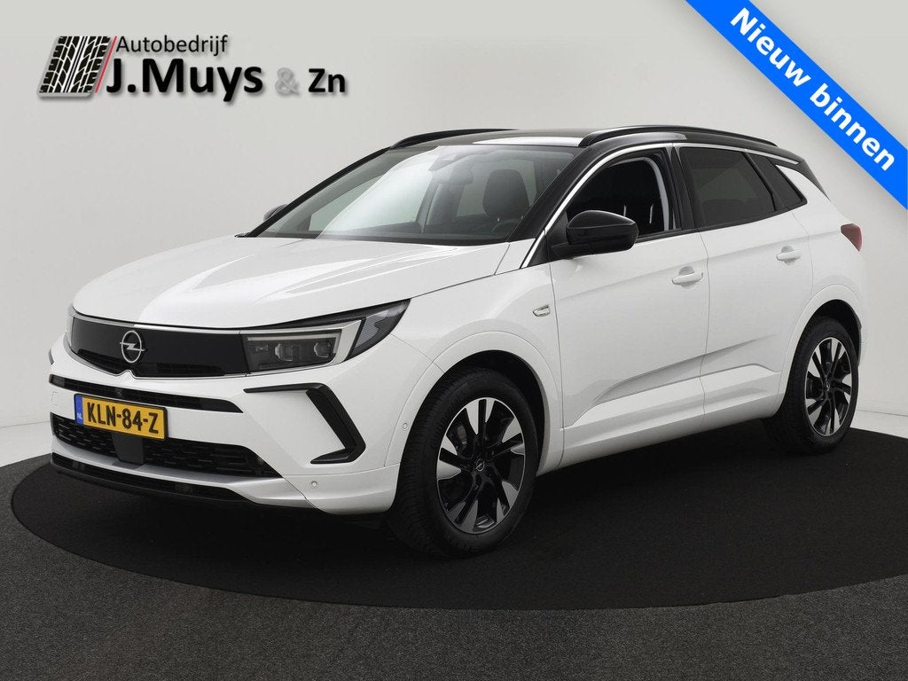 Opel Grandland 1.2 Turbo 130PK Ultimate TREKH|LEER|STOELVENT, Gebruikt, Euro 6, 1199 cc, Wit