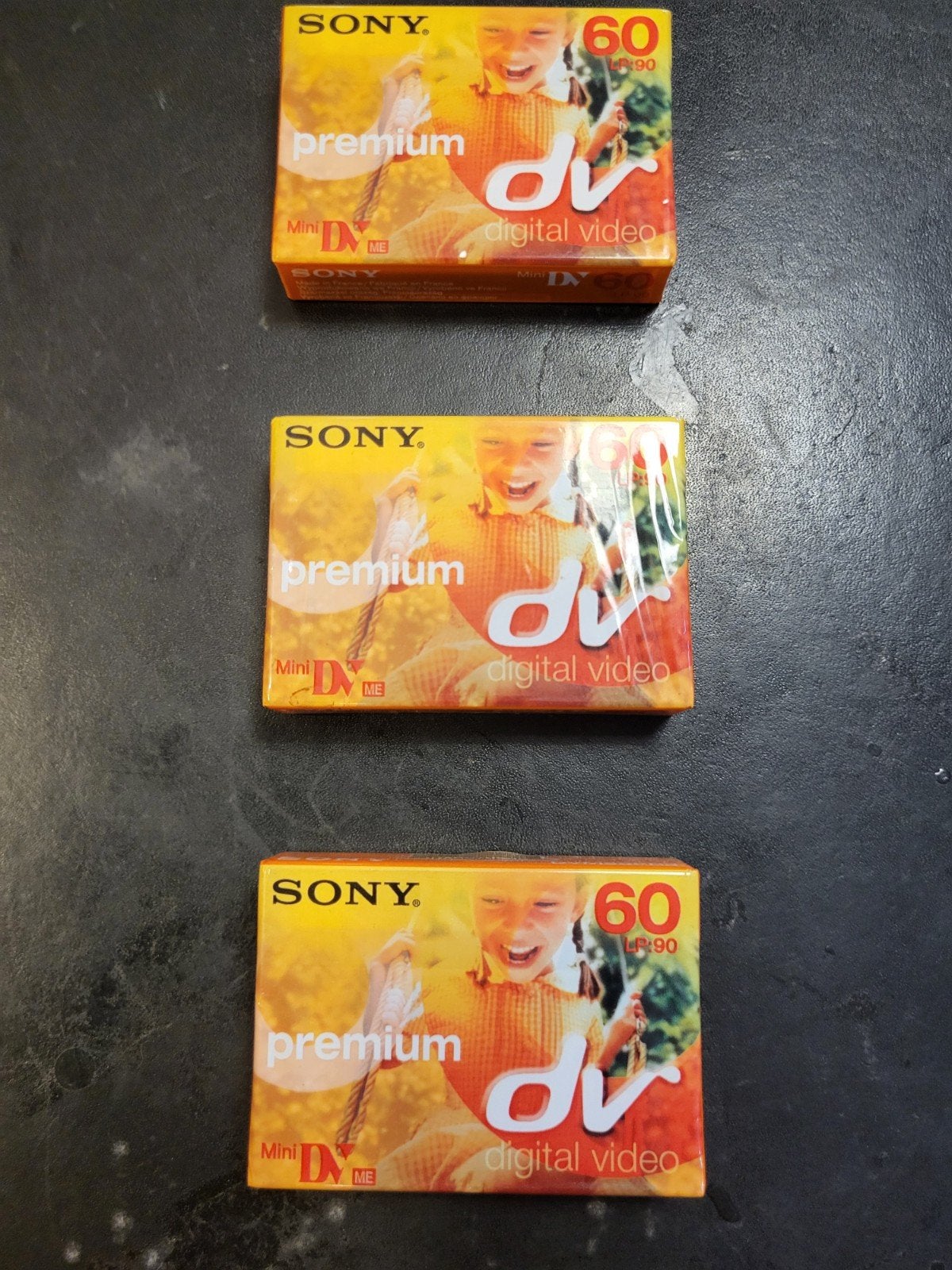 3x Sony Premium MiniDV DVM60PR3 Videobanden (Nieuw), Sony Europe B.V., Daalwijkdreef 6, 1101 EE Amsterdam, Nederland, Accessoire