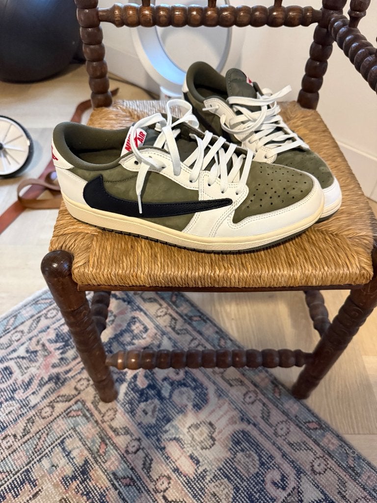 Travis Scott Nikes, Nike, Ophalen of Verzenden, Sneakers of Gympen, Zo goed als nieuw
