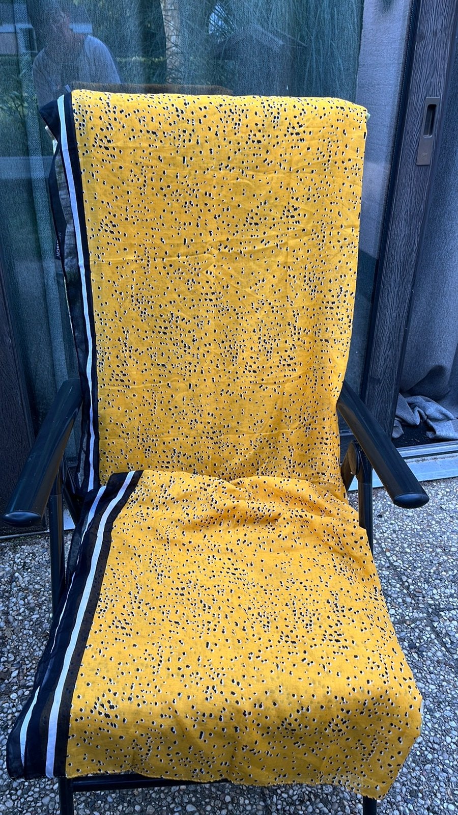 Grote shawl in geel met bruine stippen en bijen clip., Ophalen of Verzenden, Zo goed als nieuw