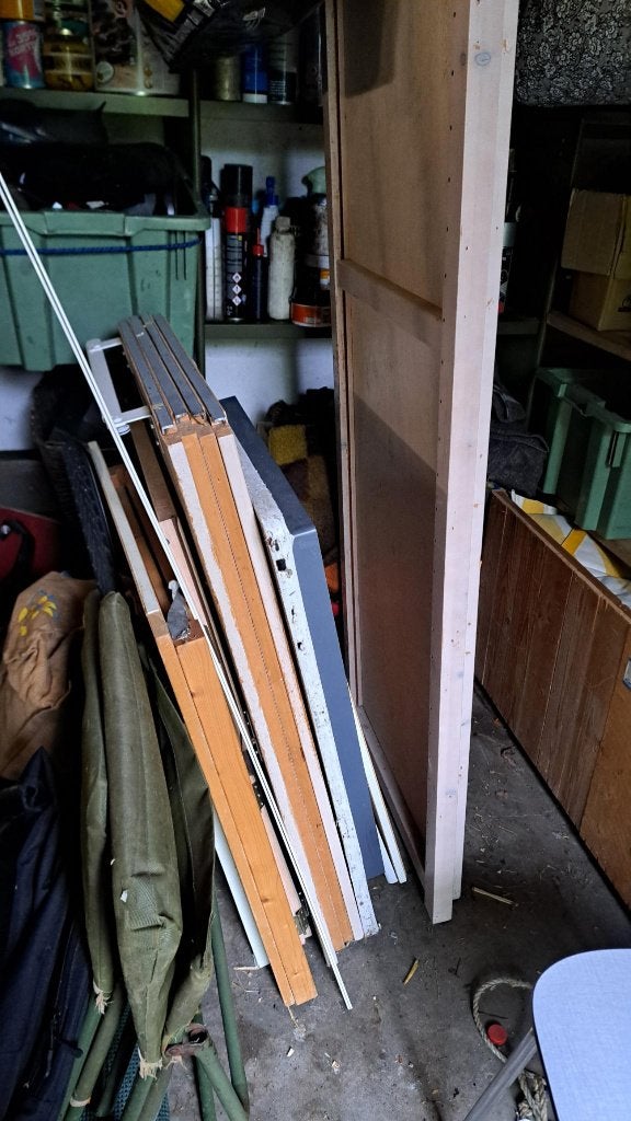 Lundia (kleding) kast, Ophalen, Gebruikt