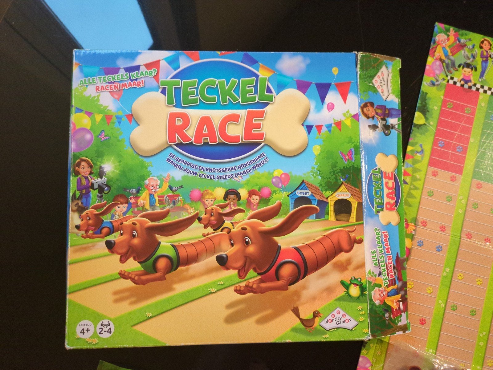 Teckel Race Bordspel, Drie of vier spelers, Ophalen of Verzenden, Zo goed als nieuw, Identity Games