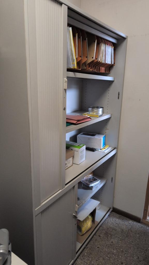 Metalen archiefkast met roldeuren en slot, Huis en Inrichting, Kasten | Roldeurkasten en Archiefkasten, Ophalen, Gebruikt, 100 tot 150 cm