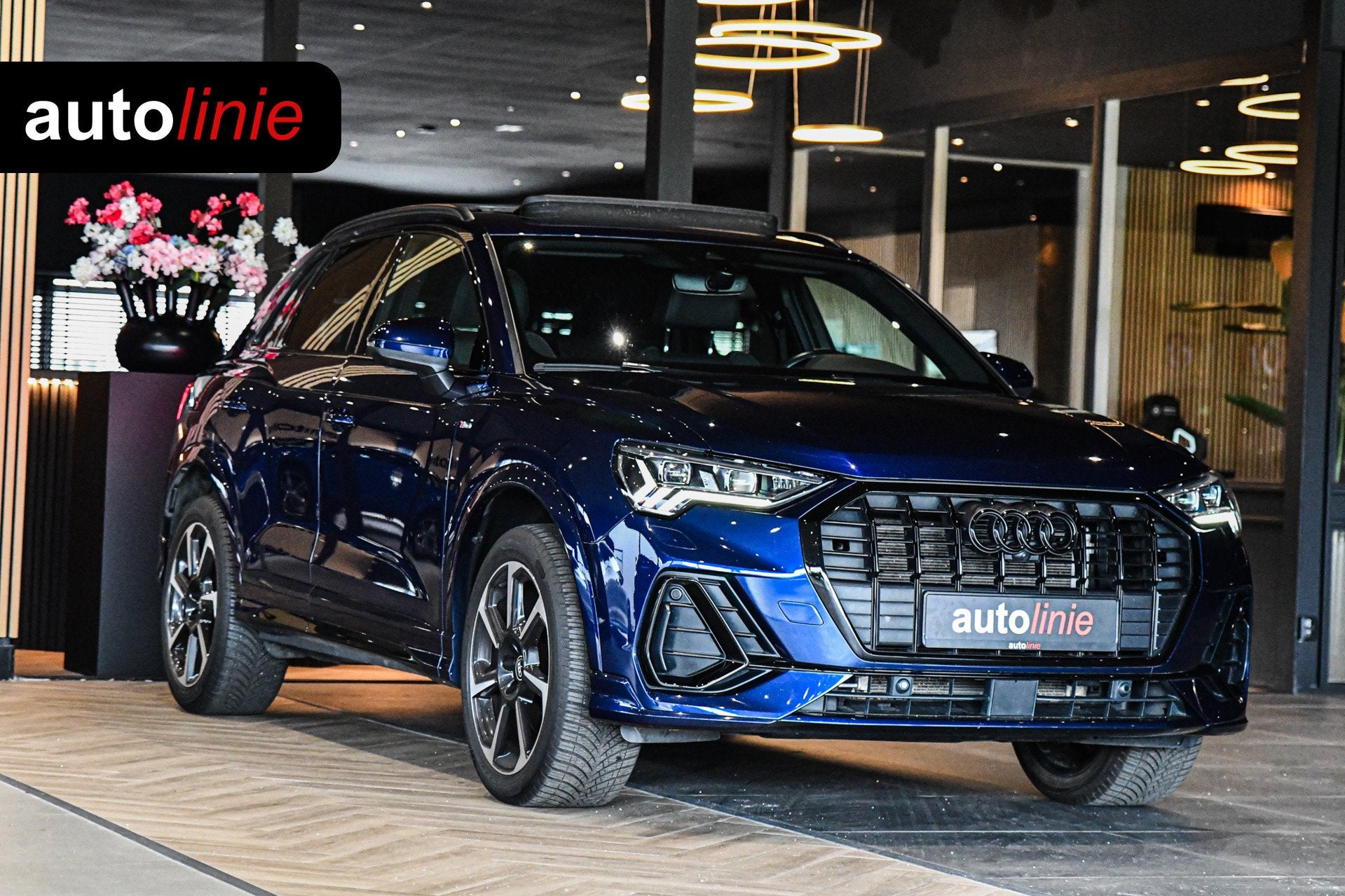 Audi Q3 45 TFSI e 3xS-Line, Pano, 360, Matrix, Keyless, Came, Auto's, Dealer onderhouden, Gebruikt, Zwart, 4 cilinders