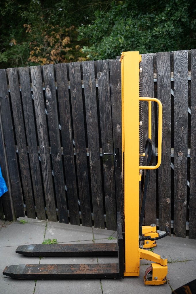 Pallet stapelaar pompwagen 1000kg, Ophalen, Zo goed als nieuw