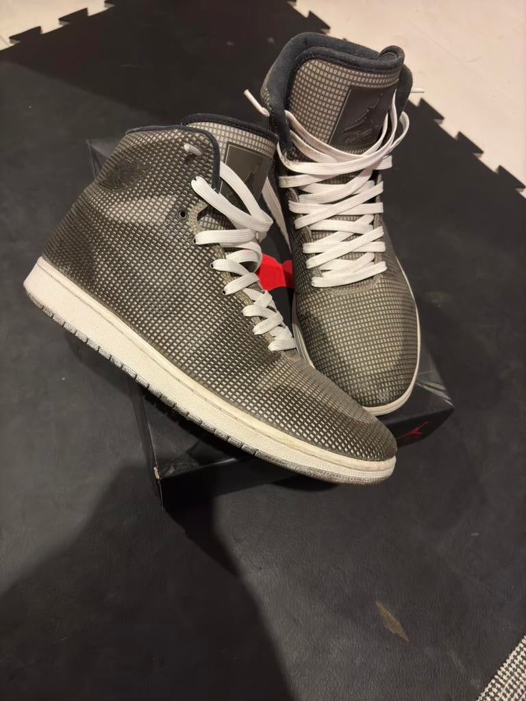 Jordan 1 high, Overige kleuren, Ophalen of Verzenden, Sneakers of Gympen, Gedragen