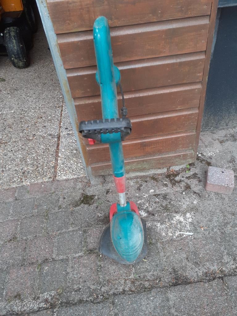 Grastrimmer, Tuin en Terras, Grastrimmers, Ophalen, Gebruikt, BOSCH, 10 tot 30 cm