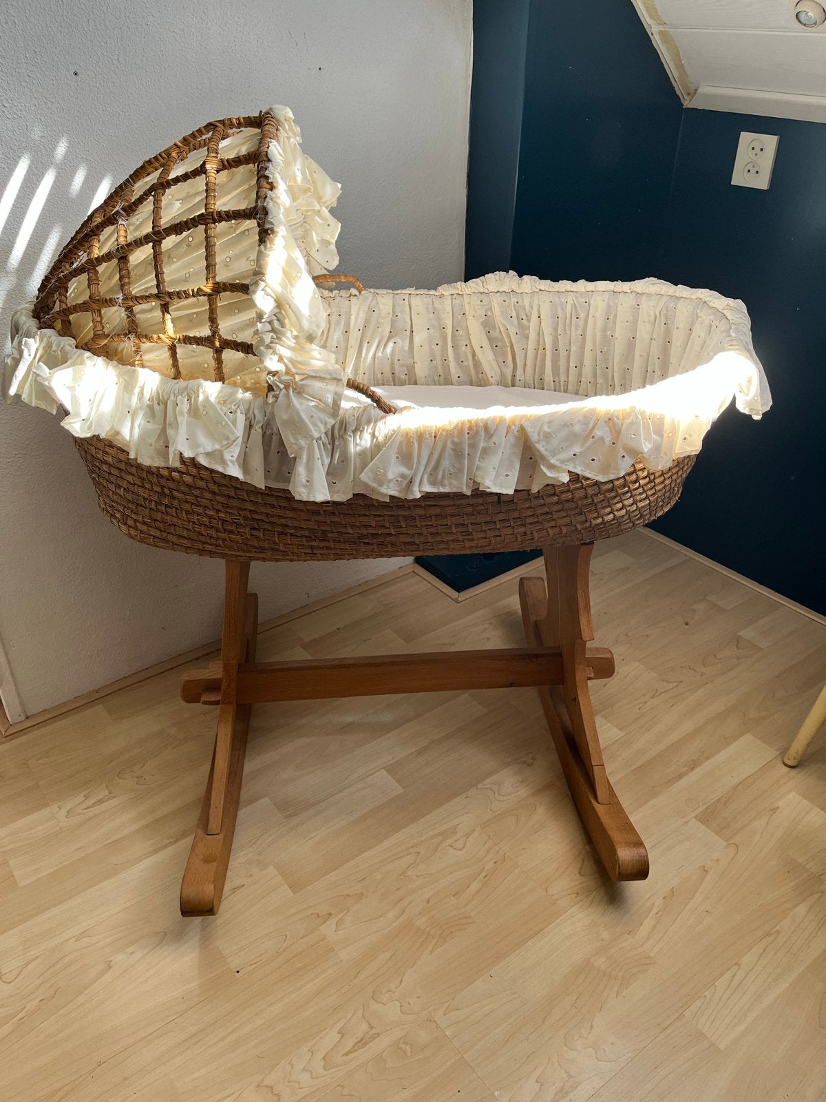 Vintage Wieg met Stevig Houten Onderstel, Kinderen en Baby's, Ophalen, Gebruikt, Wieg