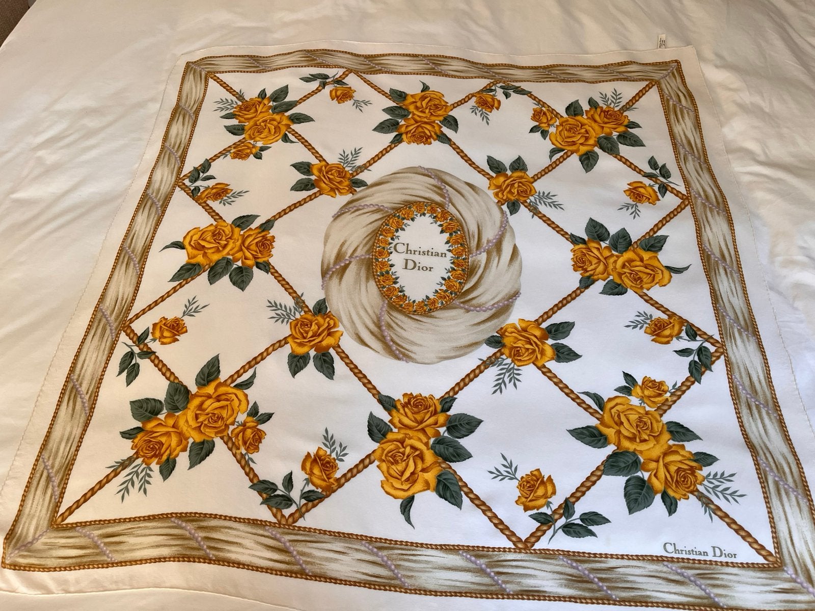 Vintage Christian Dior Zijden Sjaal, Kleding | Dames, Ophalen of Verzenden, Zo goed als nieuw, Maat 46/48 (XL) of groter, Sjaal