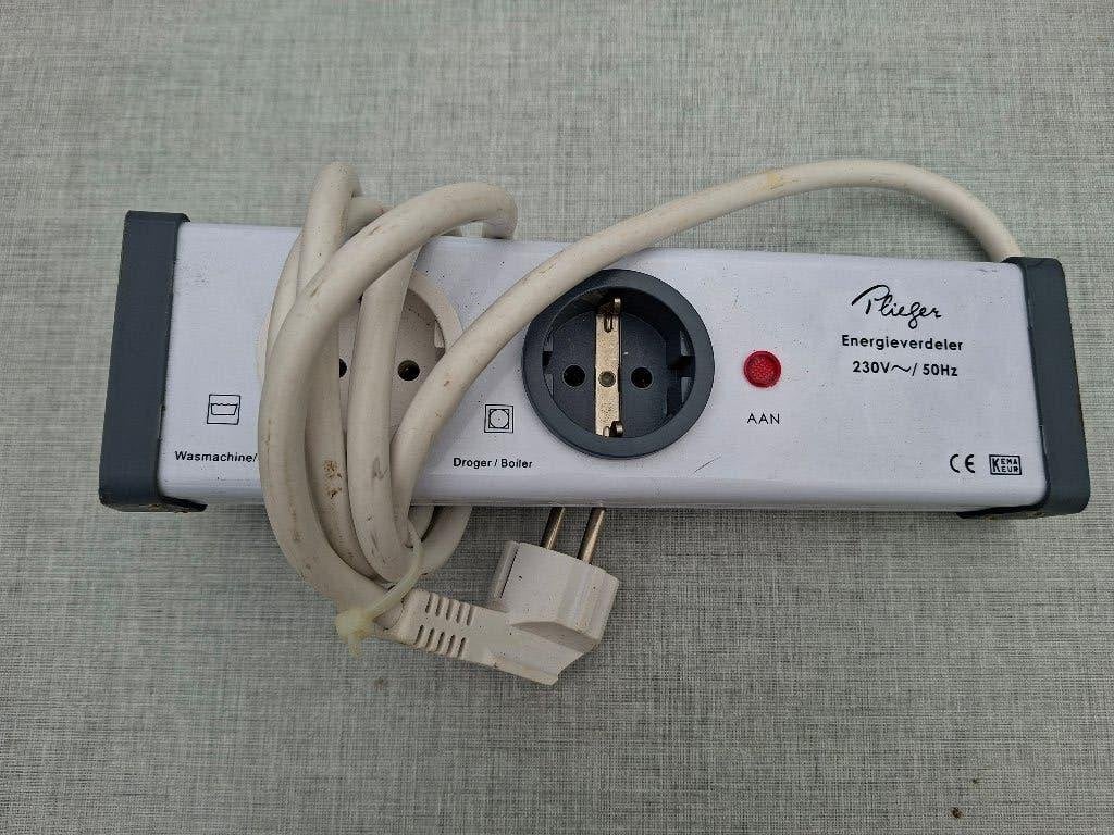 Plieger energieverdeler, Ophalen of Verzenden, Zo goed als nieuw, Stopcontact
