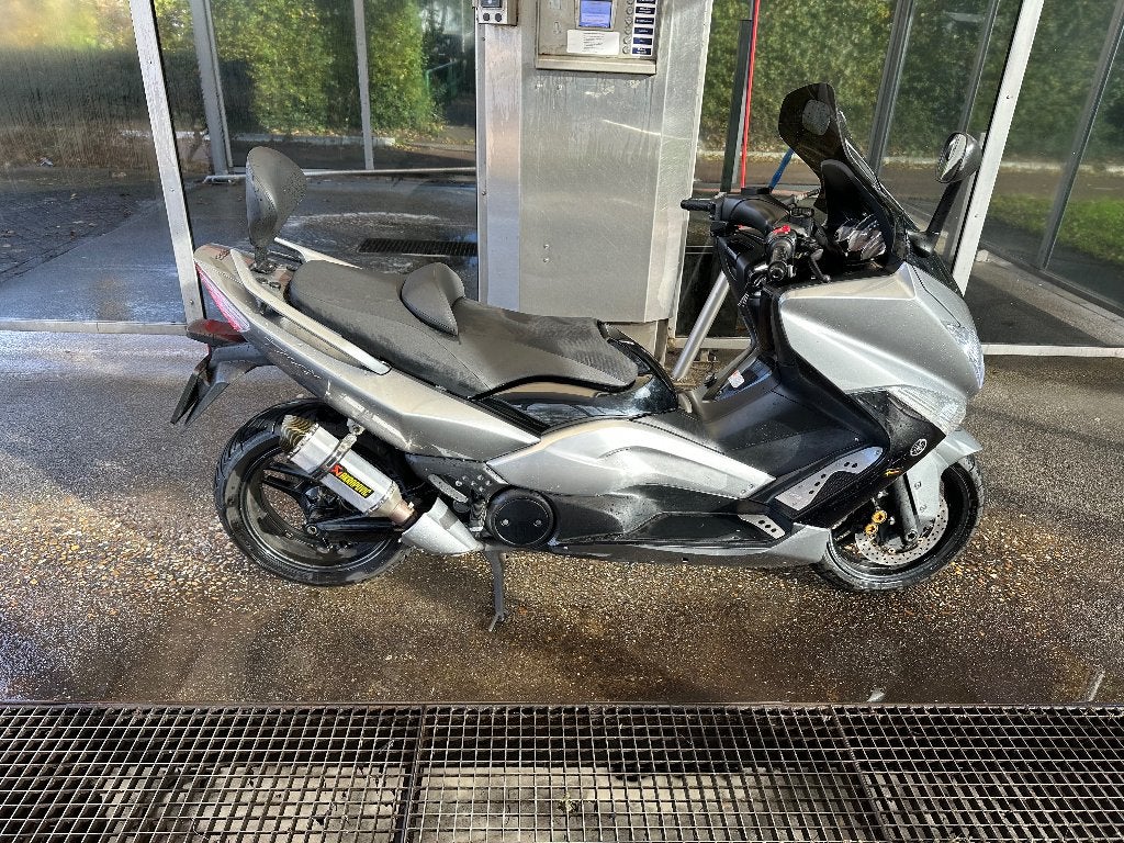 TMAX 500 | ‘High-tech silver’ | Akrapovic | Malossi, Motoren, Motorrijbewijs A, Gebruikt, Particulier, Automaat