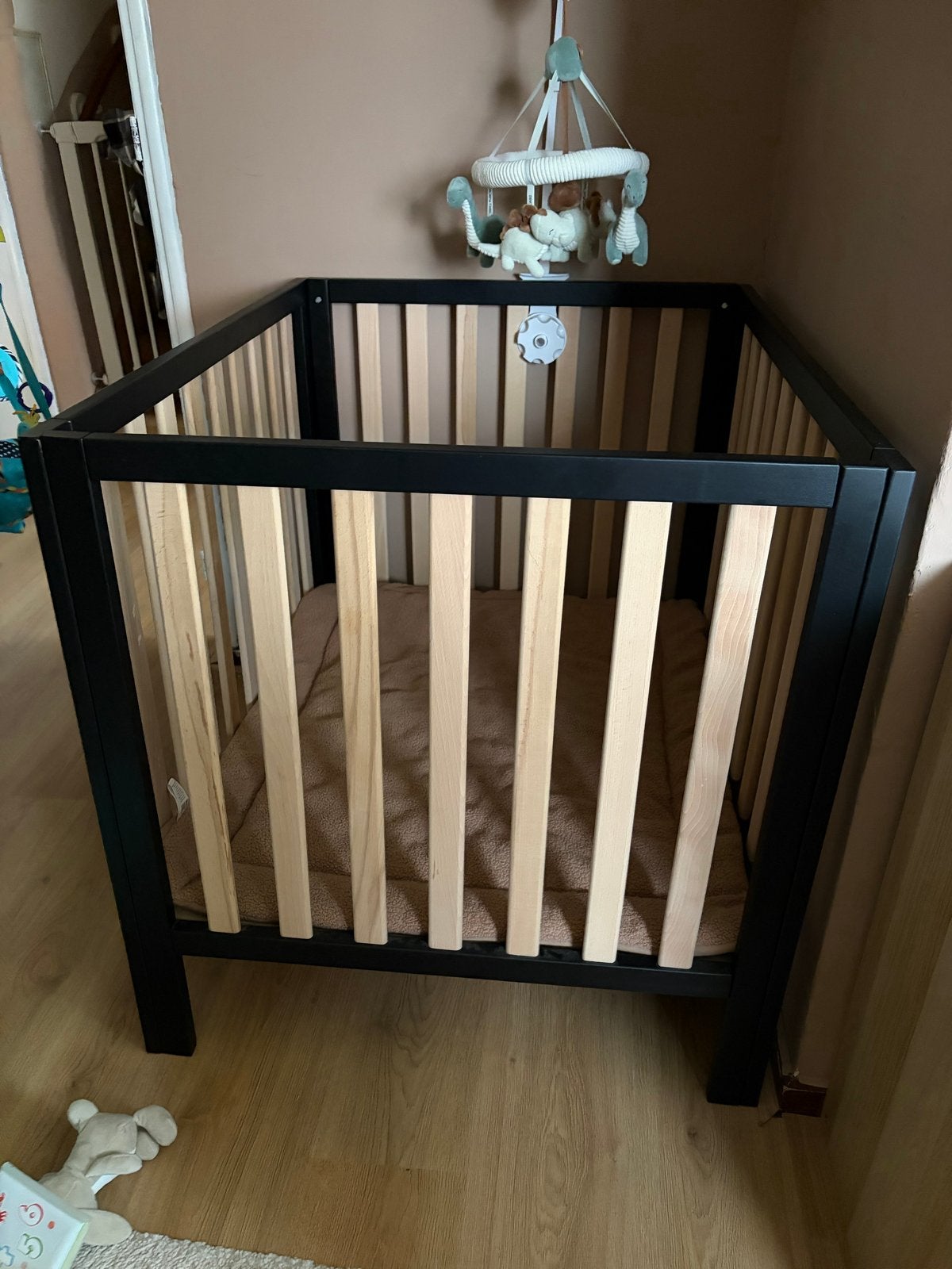 Cabino Baby Box Nova Zwart Naturel - 90x80x100cm, Ophalen, Zo goed als nieuw, Rechthoekig