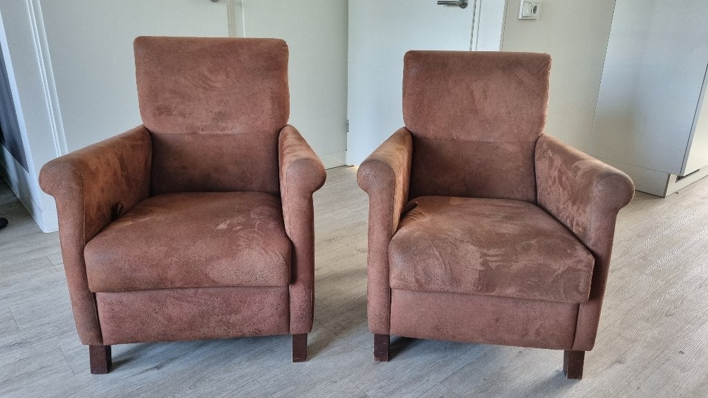 Stoelen Bruin Suede - Gratis afhalen, Huis en Inrichting, Stoelen, Ophalen, Gebruikt, Twee, Bruin