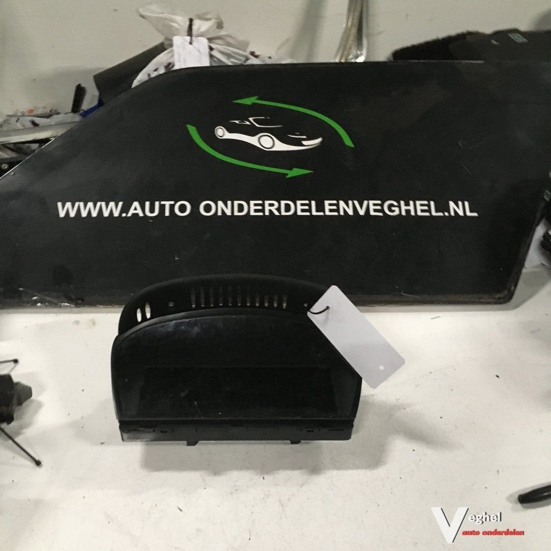 BMW 3 serie E90 diesel 2008  Navigatiescherm 65.82-9 145 102, Auto diversen, Autonavigatie, Gebruikt, -, -, Ophalen of Verzenden
