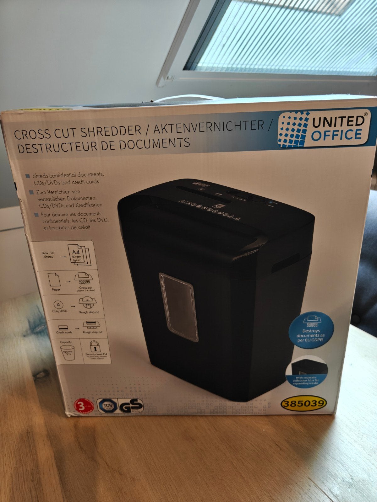 United Office Papierversnipperaar (Cross-cut, P-4) - Verniet, Ophalen of Verzenden, Zo goed als nieuw