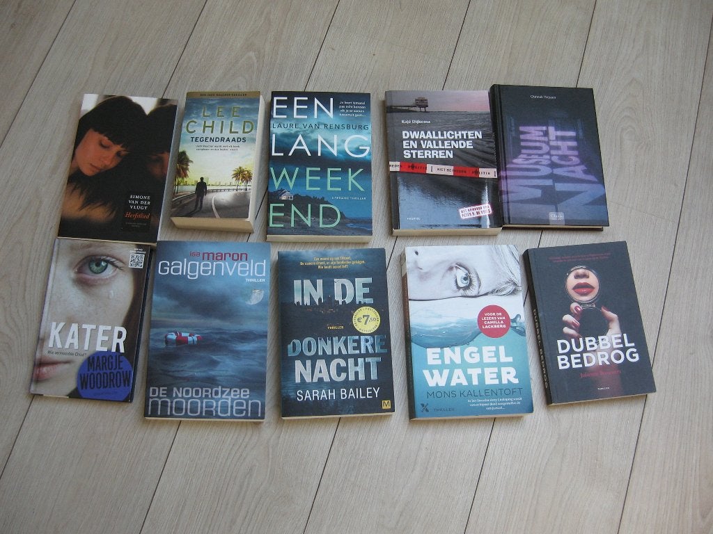 10 nw thrillers €5.- pst, fijn voor de vakantie samen €45,00, Ophalen of Verzenden, Nieuw