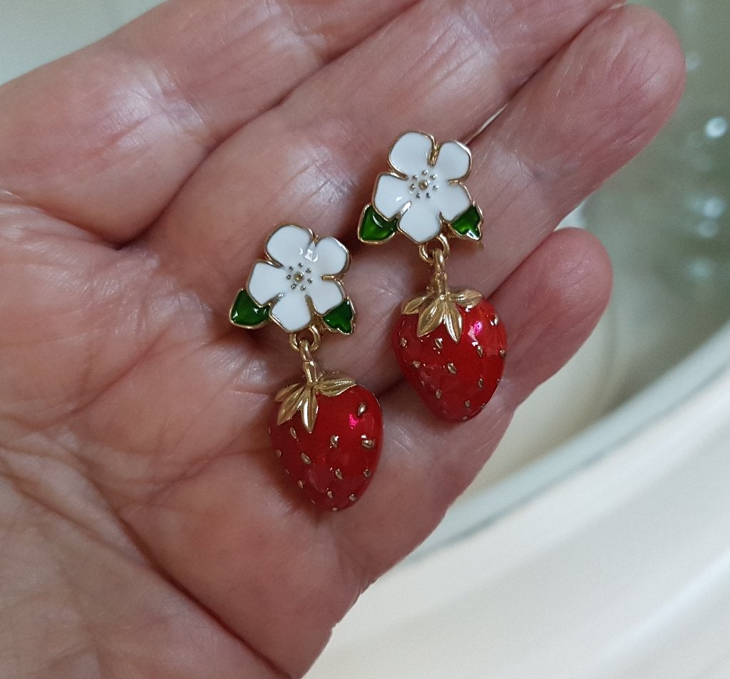 Aardbei oorbellen / oorstekers 🍓🍓🍓, Overige materialen, Overige kleuren, Verzenden, Nieuw