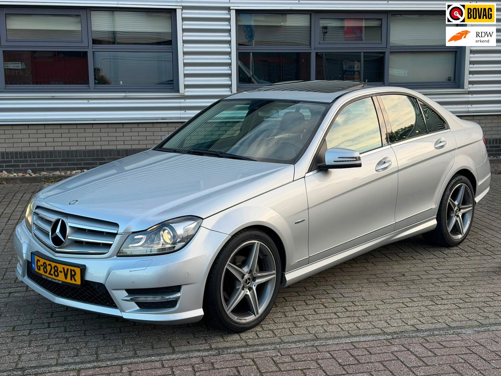 Foto 2 van Mercedes-Benz C-klasse 180 Avantgarde AMG - Automaat - Schui