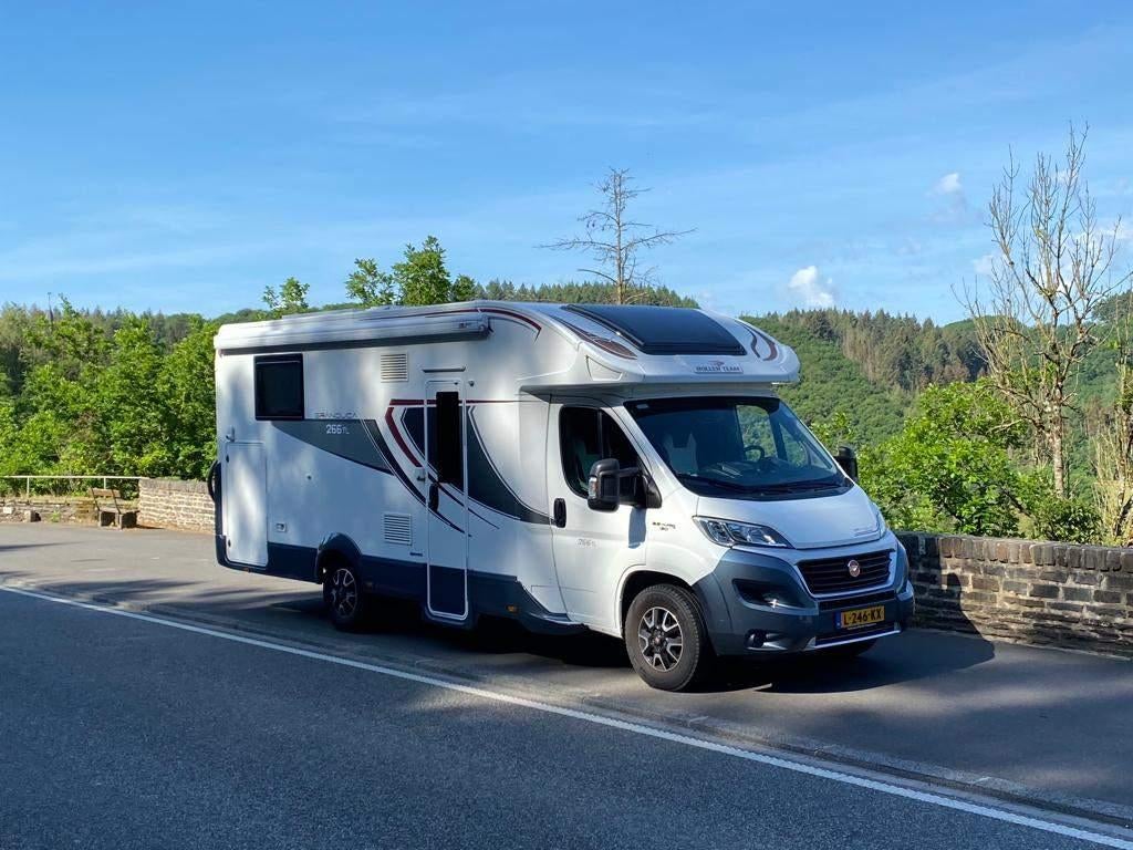 Camper te huur * 4-persoons * Inclusief inventaris *, Caravans en Kamperen