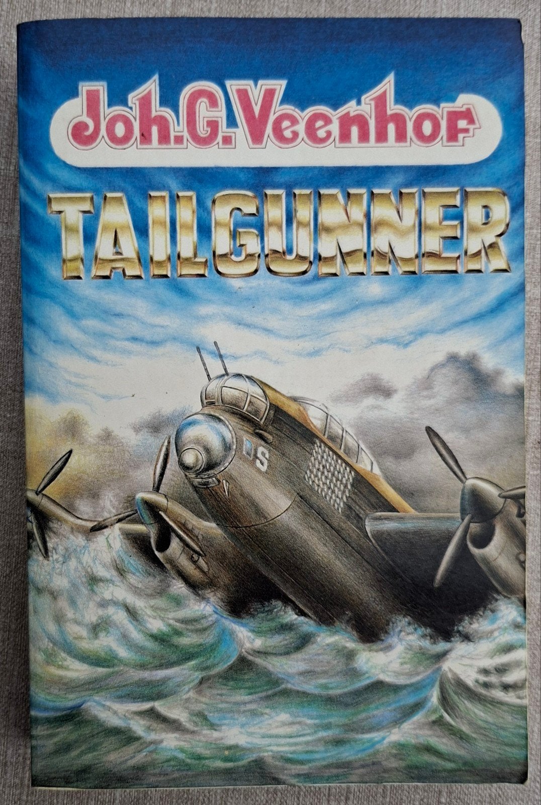Tailgunner. Joh. G. Veenhof, Ophalen of Verzenden, Zo goed als nieuw