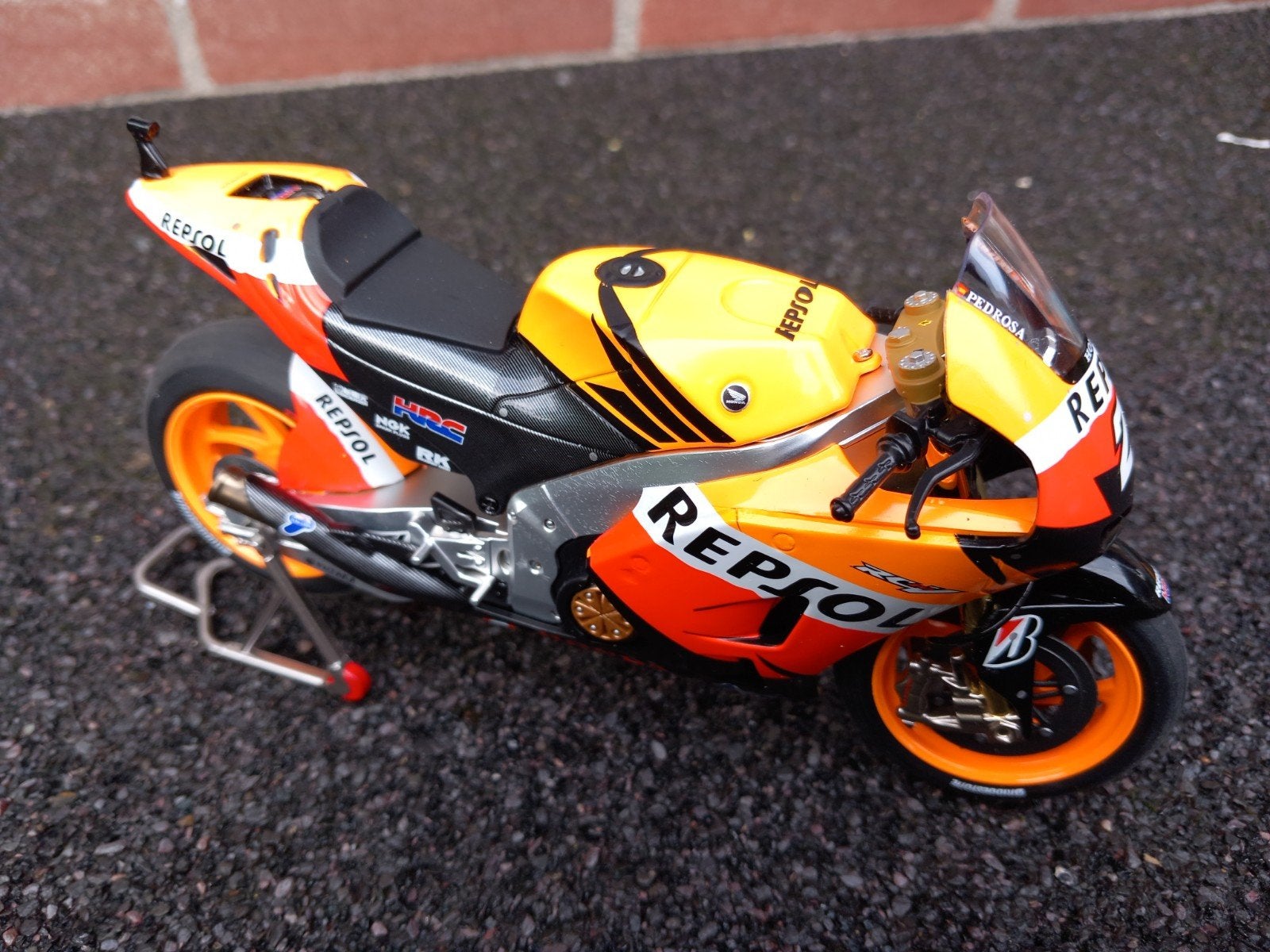 ≥ Honda RC212V #26 Dani Pedrosa 2011 MotoGP 1/12 (m2406922643