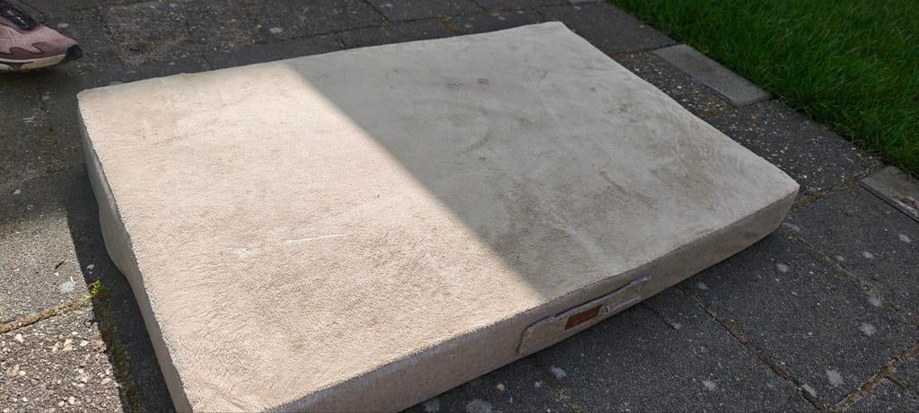 Hondenbench inclusief orthopedisch kussen, Dieren en Toebehoren, Hondenbenches, Ophalen of Verzenden