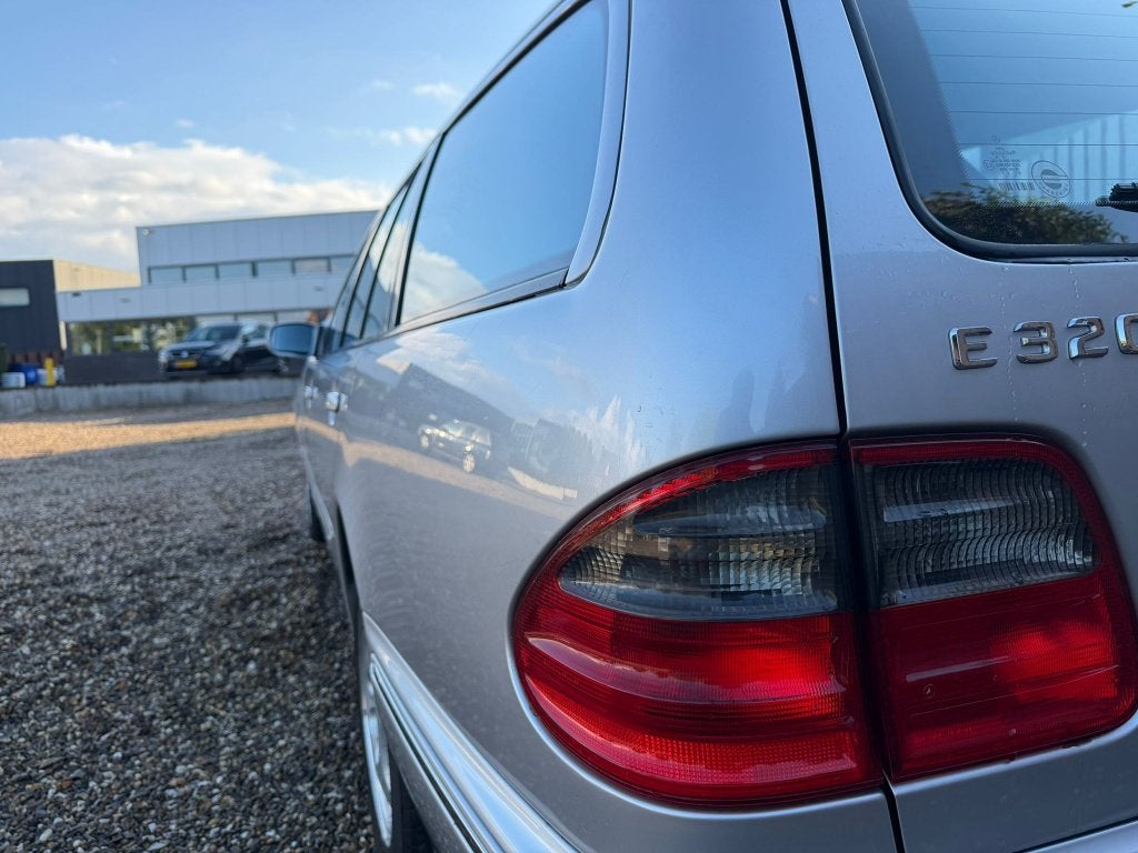 Mercedes-Benz E 320 4-MATIC | Kombi | Blijvend Youngtimer, foto 7