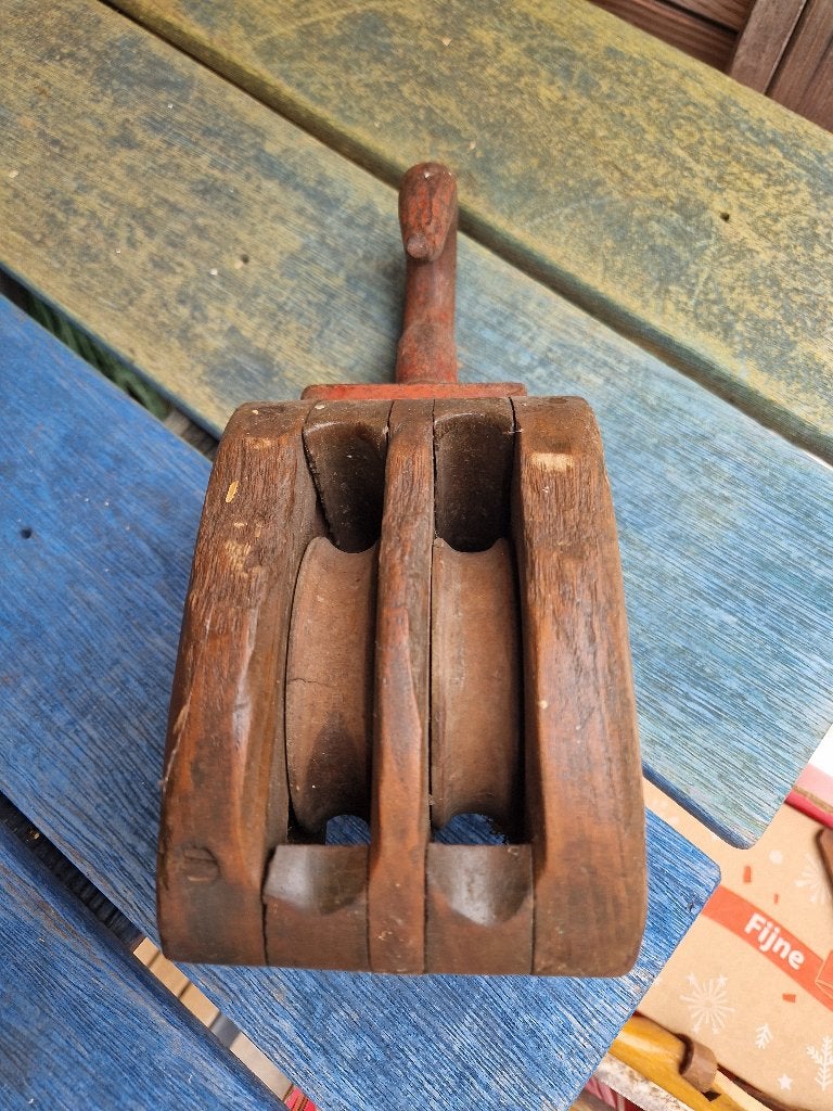 Antieke houten katrol met ijzeren haak, Antiek en Kunst, Ophalen of Verzenden