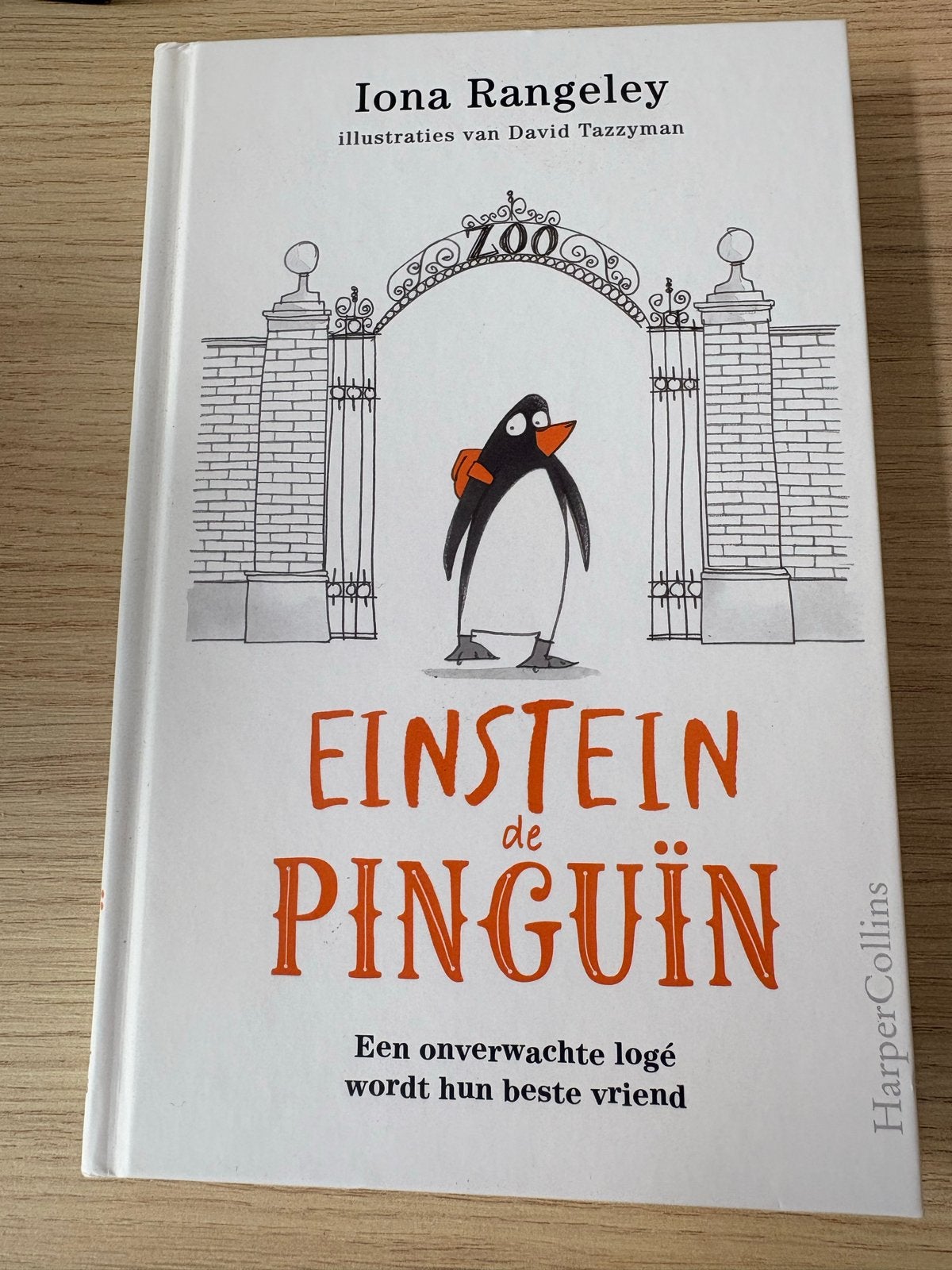 Einstein de Pinguïn - Iona Rangeley (Kinderboek), Ophalen of Verzenden, Zo goed als nieuw, Fictie