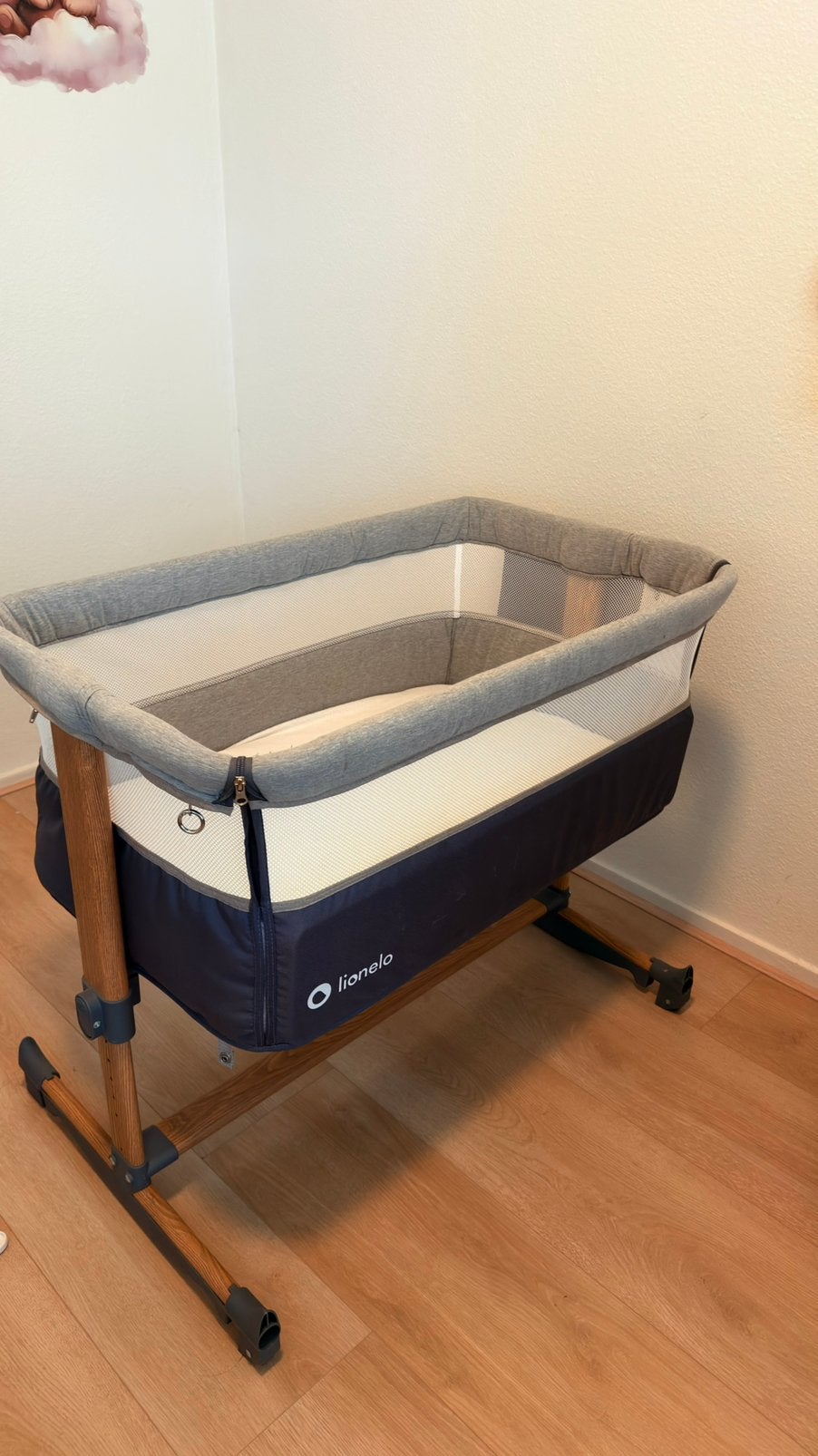 Lionelo co-sleeper – babybedje, Ophalen of Verzenden, Zo goed als nieuw, Wieg