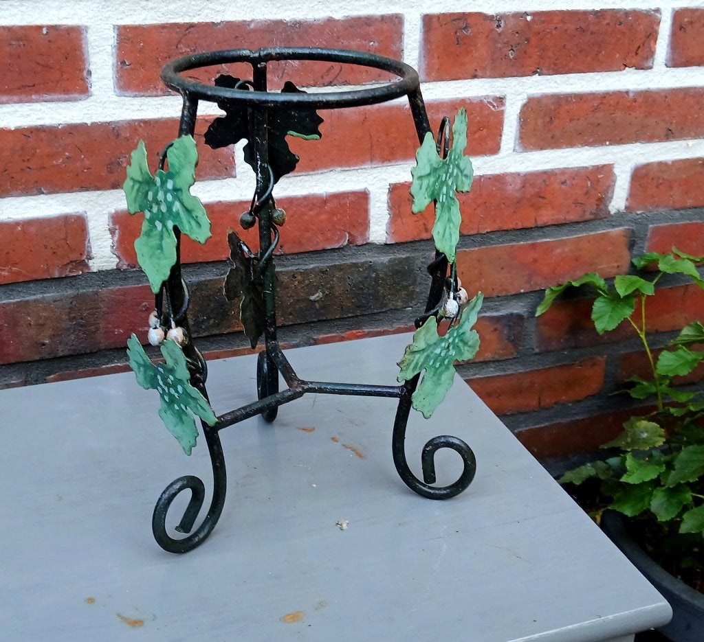 Vintage smeedijzeren bloempothouder - met druivenbladeren -, Gebruikt, Rond, Ophalen of Verzenden, Balkon