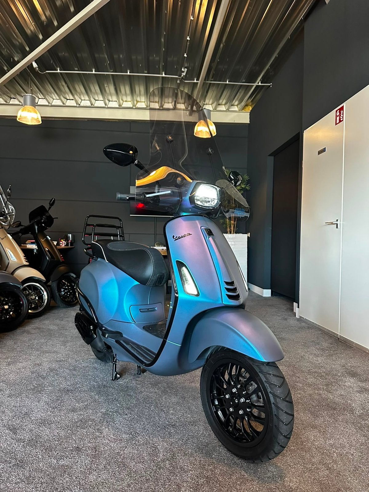 Vespa sprint 50S | Custom | Full option | Garantie  Cameleon, Ophalen, Overige modellen, Maximaal 45 km/u, Zo goed als nieuw
