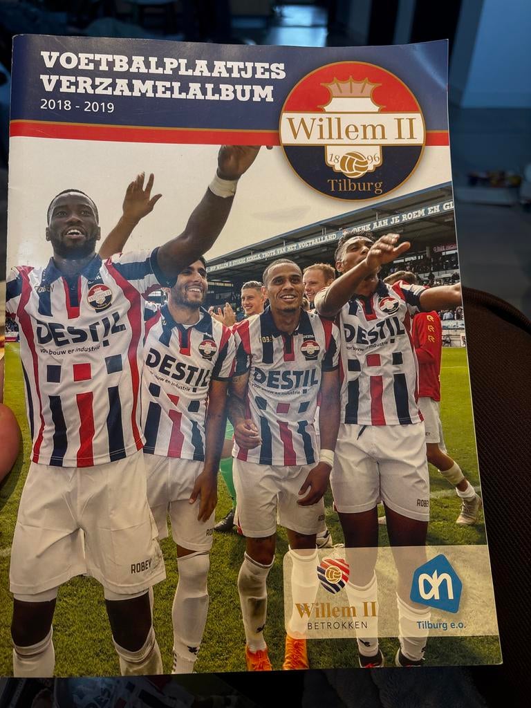 Willem II Voetbalplaatjes Verzamelalbum 2018-2019, Ophalen of Verzenden, Zo goed als nieuw, Willem II, Boek of Tijdschrift