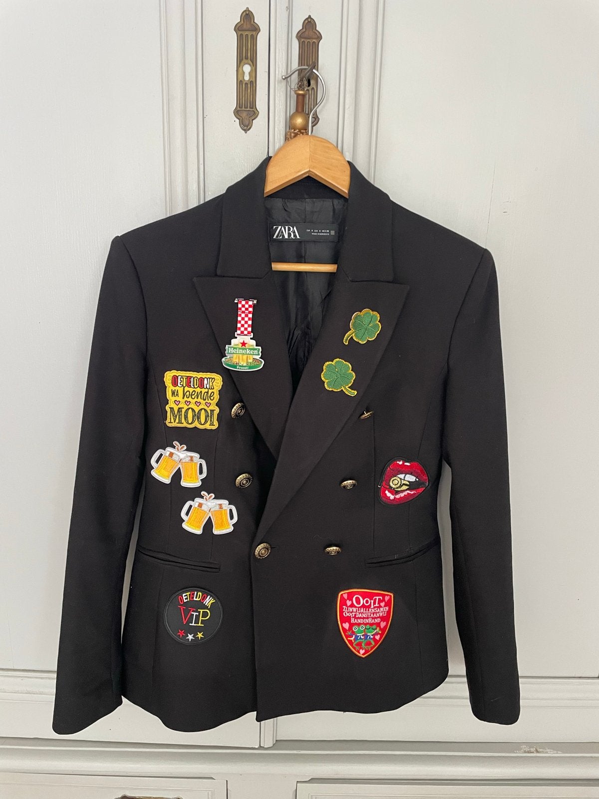 Zara blazer met patches maat S, voor de carnaval, oeteldonk, Kleding | Dames, Ophalen of Verzenden, Zo goed als nieuw, Maat 36 (S)