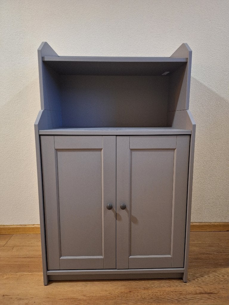 Grijze lage Ikea kast Hauga, Ophalen, 100 tot 150 cm, Zo goed als nieuw, Minder dan 150 cm