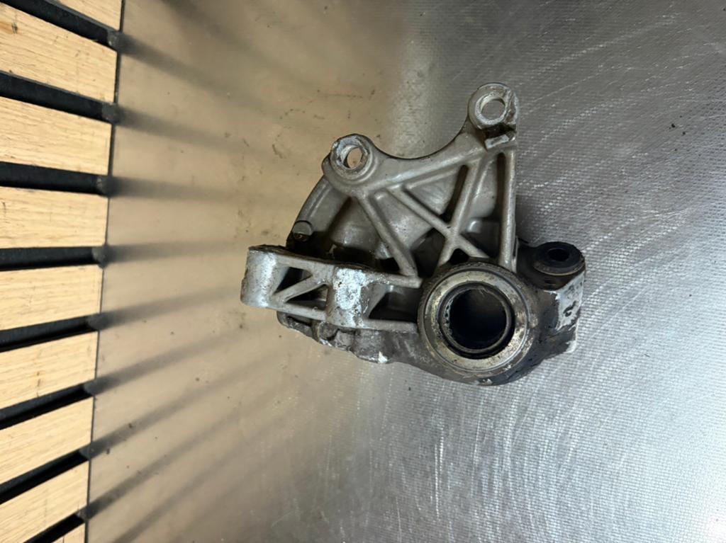 piaggio skipper 125cc voorvork schokbreker houder, Ophalen